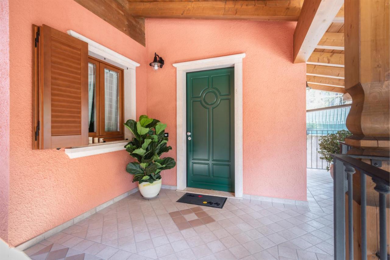 Casa Francesca Relax Apartment Limone sul Garda Exterior photo