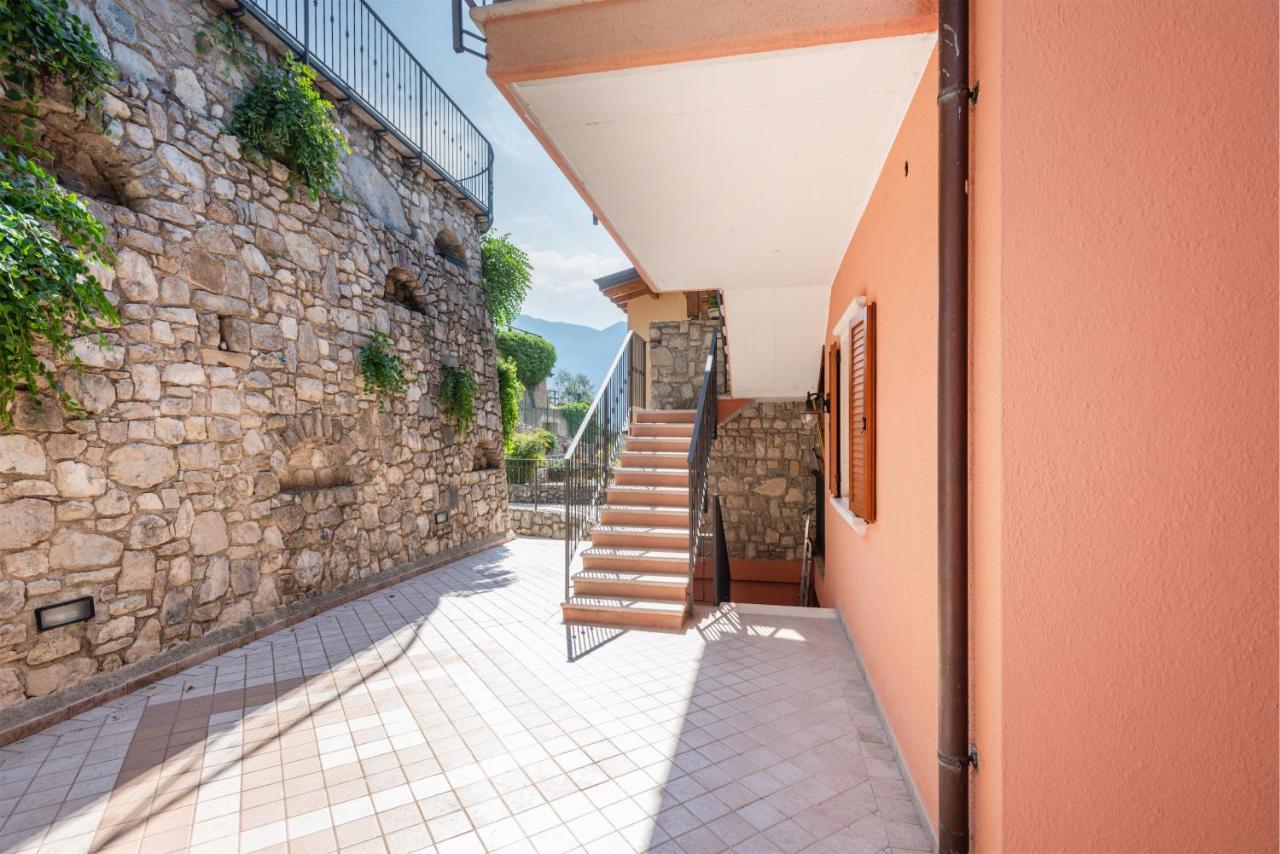 Casa Francesca Relax Apartment Limone sul Garda Exterior photo